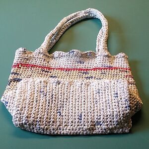 Crochet Repurposed plastic bags Shoulder Bag Scallop Edge Red/ Cream Band